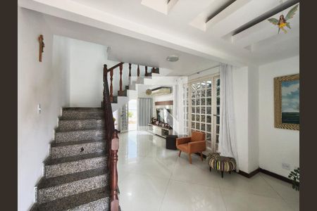 Casa de Condomínio para alugar com 3 quartos, 533m² em Jacarepaguá, Rio de Janeiro