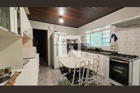 Casa à venda com 3 quartos, 132m² em Jardim do Lago, Jundiaí