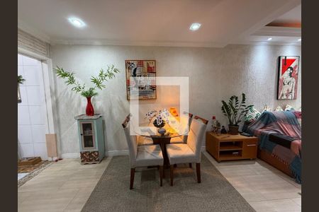Sala de casa de condomínio à venda com 2 quartos, 100m² em Jardim Leonor Mendes de Barros, São Paulo