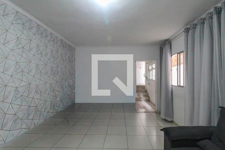 Sala  de casa para alugar com 2 quartos, 100m² em Parque Santa Madalena, São Paulo