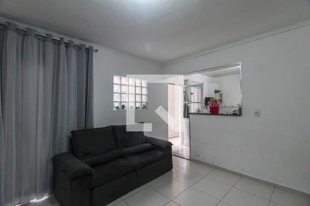 Sala  de casa para alugar com 2 quartos, 100m² em Parque Santa Madalena, São Paulo