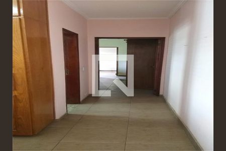 Casa à venda com 3 quartos, 145m² em Chora Menino, São Paulo