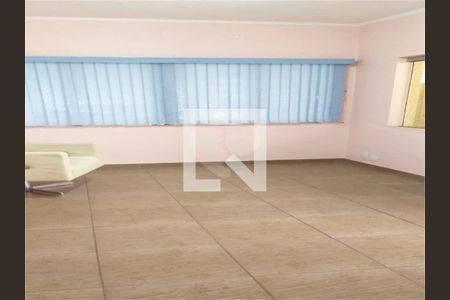Casa à venda com 3 quartos, 145m² em Chora Menino, São Paulo