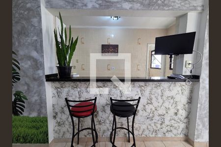 Sala de apartamento para alugar com 1 quarto, 47m² em Aviação, Praia Grande
