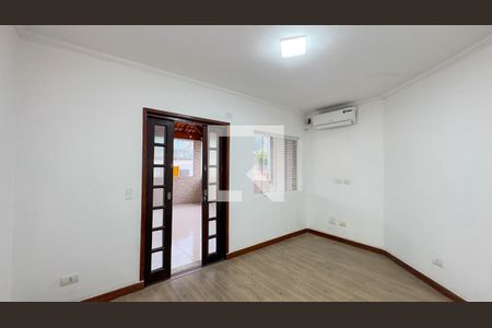 Quarto Suíte de casa para alugar com 3 quartos, 230m² em Jardim Monte Azul, São Paulo