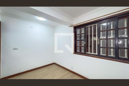 Sala de casa para alugar com 3 quartos, 230m² em Jardim Monte Azul, São Paulo