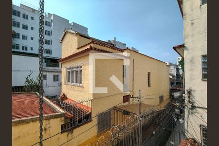 Vista do Quarto 1 de apartamento para alugar com 2 quartos, 47m² em Grajaú, Rio de Janeiro