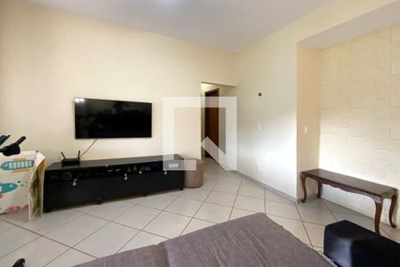 Sala de casa de condomínio à venda com 3 quartos, 300m² em Vila do Ouro, Nova Lima