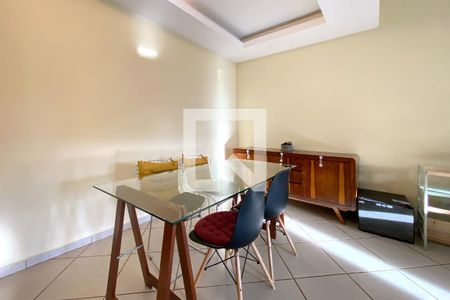 Casa de Condomínio à venda com 3 quartos, 300m² em Vila do Ouro, Nova Lima
