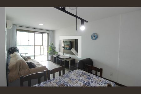 Apartamento para alugar com 2 quartos, 107m² em Vila Nova, Cabo Frio