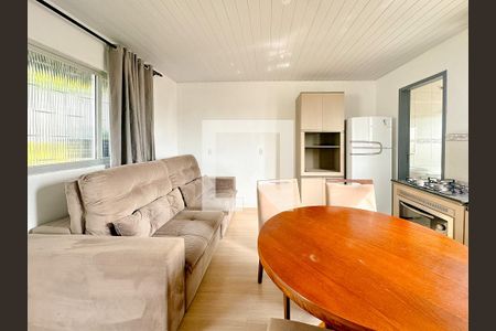 Sala de casa para alugar com 1 quarto, 60m² em Serraria, São José
