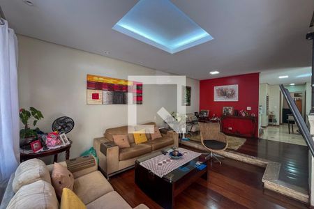 Sala de casa à venda com 4 quartos, 320m² em Vila Brasilina, São Paulo