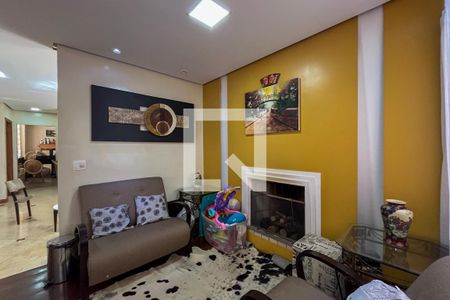 Sala de casa à venda com 4 quartos, 320m² em Vila Brasilina, São Paulo