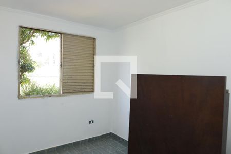 Quarto 1 de apartamento para alugar com 2 quartos, 40m² em Conjunto Habitacional Fazenda do Carmo, São Paulo