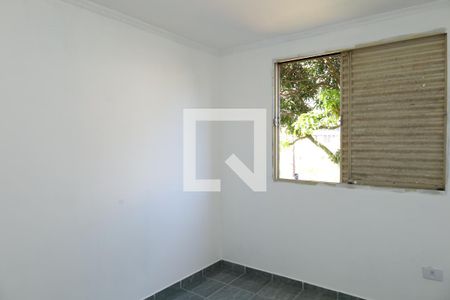 Quarto 2 de apartamento para alugar com 2 quartos, 40m² em Conjunto Habitacional Fazenda do Carmo, São Paulo