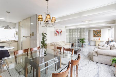 Sala de apartamento para alugar com 3 quartos, 125m² em Moema, São Paulo