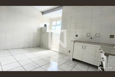 Cozinha de apartamento para alugar com 2 quartos, 75m² em Floresta, Belo Horizonte