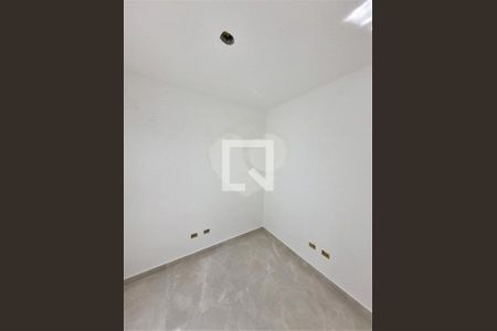 Casa à venda com 3 quartos, 100m² em Vila Nivi, São Paulo