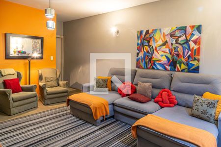 Sala de casa à venda com 4 quartos, 160m² em Vila Cordeiro, São Paulo