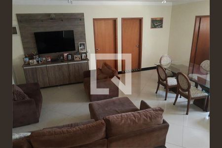 Casa à venda com 4 quartos, 369m² em Vila Mazzei, São Paulo