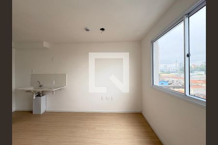 Sala/ Quarto de kitnet/studio para alugar com 1 quarto, 17m² em Freguesia do Ó, São Paulo