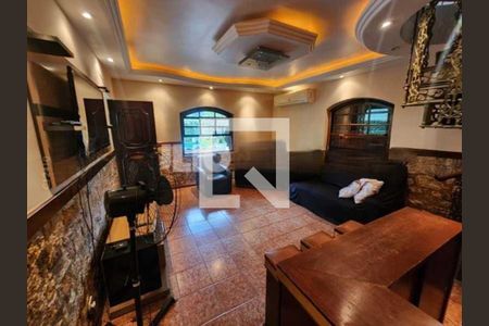 Casa à venda com 3 quartos, 258m² em Pitangueiras, Rio de Janeiro