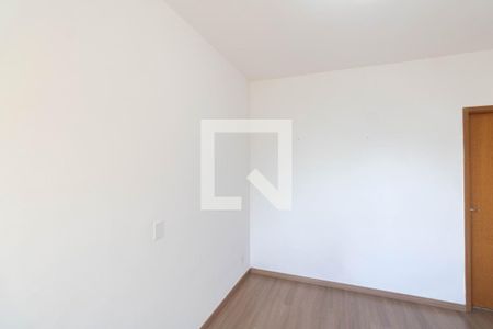 Quarto 1 de casa de condomínio para alugar com 2 quartos, 75m² em Senador Vasconcelos, Rio de Janeiro