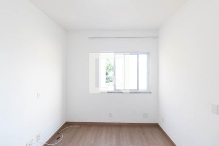 Quarto 1 de casa de condomínio para alugar com 2 quartos, 75m² em Senador Vasconcelos, Rio de Janeiro