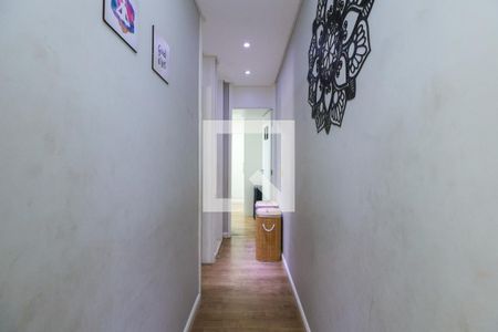 Corredor de apartamento à venda com 2 quartos, 45m² em Parque Pirajussara, São Paulo