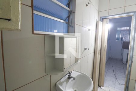 Banheiro  de casa para alugar com 1 quarto, 70m² em Vila Medeiros, São Paulo