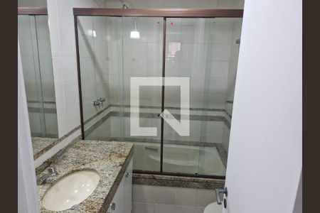 Banheiro de apartamento para alugar com 1 quarto, 74m² em Barra da Tijuca, Rio de Janeiro