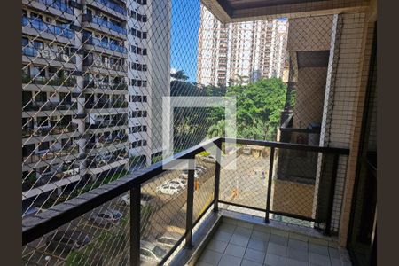 Varanda de apartamento para alugar com 1 quarto, 74m² em Barra da Tijuca, Rio de Janeiro
