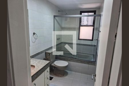 Banheiro de apartamento para alugar com 1 quarto, 74m² em Barra da Tijuca, Rio de Janeiro
