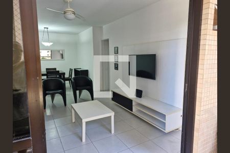 Sala de apartamento para alugar com 1 quarto, 74m² em Barra da Tijuca, Rio de Janeiro