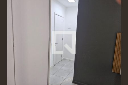 Corredor de apartamento para alugar com 1 quarto, 74m² em Barra da Tijuca, Rio de Janeiro