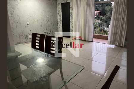 Casa à venda com 2 quartos, 300m² em Pitangueiras, Rio de Janeiro