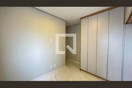 Quarto 1 de apartamento para alugar com 2 quartos, 45m² em Jardim São Luís, São Paulo