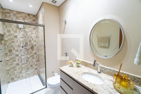 Banheiro da Suíte de casa à venda com 3 quartos, 224m² em Vila Alexandria, São Paulo