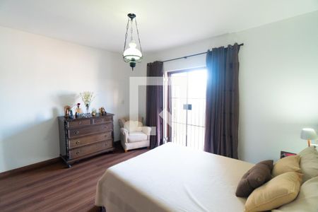 Suite de casa à venda com 3 quartos, 224m² em Vila Alexandria, São Paulo