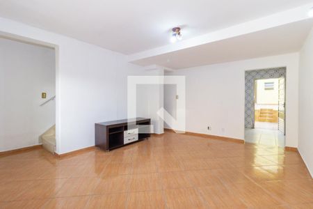 Sala de casa para alugar com 3 quartos, 114m² em Vila Mangalot, São Paulo