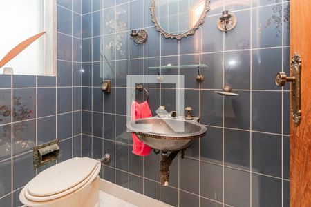 Lavabo de casa para alugar com 3 quartos, 296m² em Jardim Marajoara, São Paulo