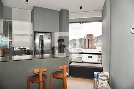 Cozinha   de apartamento à venda com 1 quarto, 80m² em Boa Viagem, Belo Horizonte