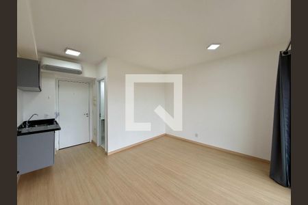 Quarto de kitnet/studio à venda com 1 quarto, 27m² em Santo Amaro, São Paulo