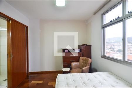 Suite de apartamento à venda com 3 quartos, 70m² em Pompéia, Belo Horizonte
