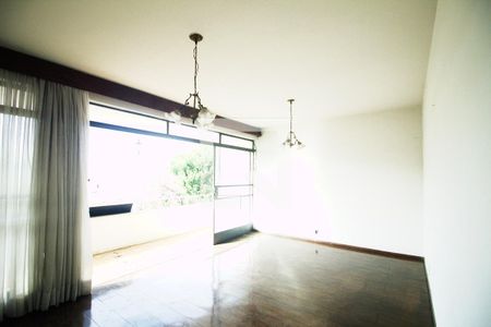 Sala de Estar 02 - 2° Piso  de casa para alugar com 6 quartos, 460m² em Caiçaras, Belo Horizonte