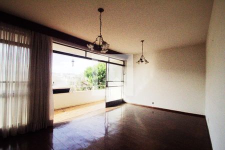 Sala de Estar 02 - 2° Piso  de casa para alugar com 6 quartos, 460m² em Caiçaras, Belo Horizonte