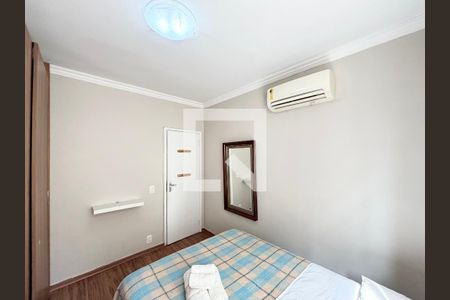 Quarto 1 de apartamento para alugar com 2 quartos, 75m² em Copacabana, Rio de Janeiro