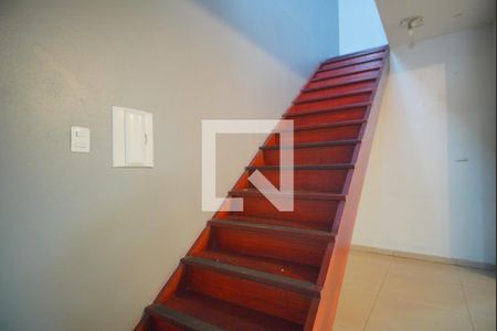 Escada -  Acesso Quartos de casa para alugar com 4 quartos, 144m² em Passo das Pedras, Porto Alegre