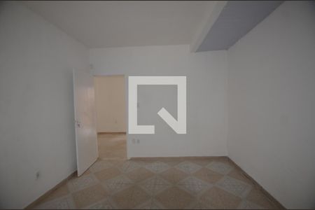 Quarto 1 de casa para alugar com 2 quartos, 60m² em Bento Ribeiro, Rio de Janeiro