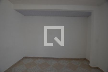 Quarto 1 de casa para alugar com 2 quartos, 60m² em Bento Ribeiro, Rio de Janeiro